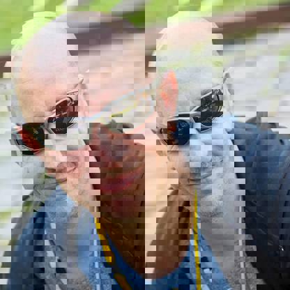 Simon Signature Photo